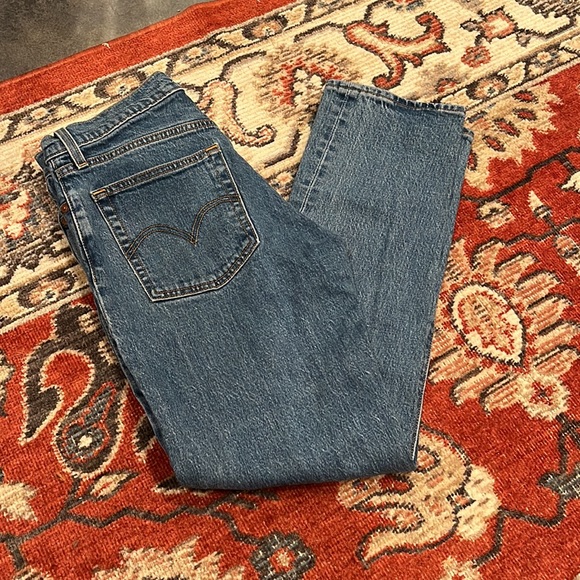 Wedgie Straight Levi Jeans - Picture 3 of 7